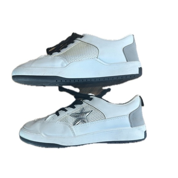 Vintage Havana Shoes - VINTAGE HAVANA Perla Chrome Side Star Low Top Sneaker in White Multi Size 10